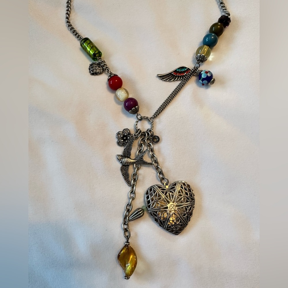 FUNKY Silver heart and bead necklace